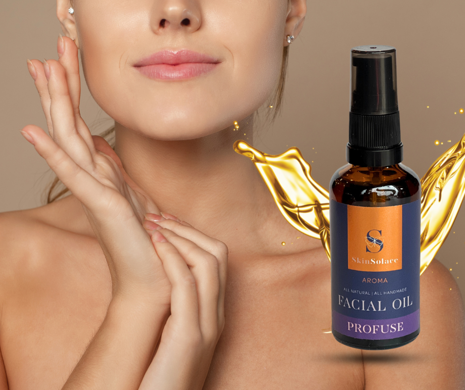 A woman with smooth and even skin, next to her a bottle of facial oil.